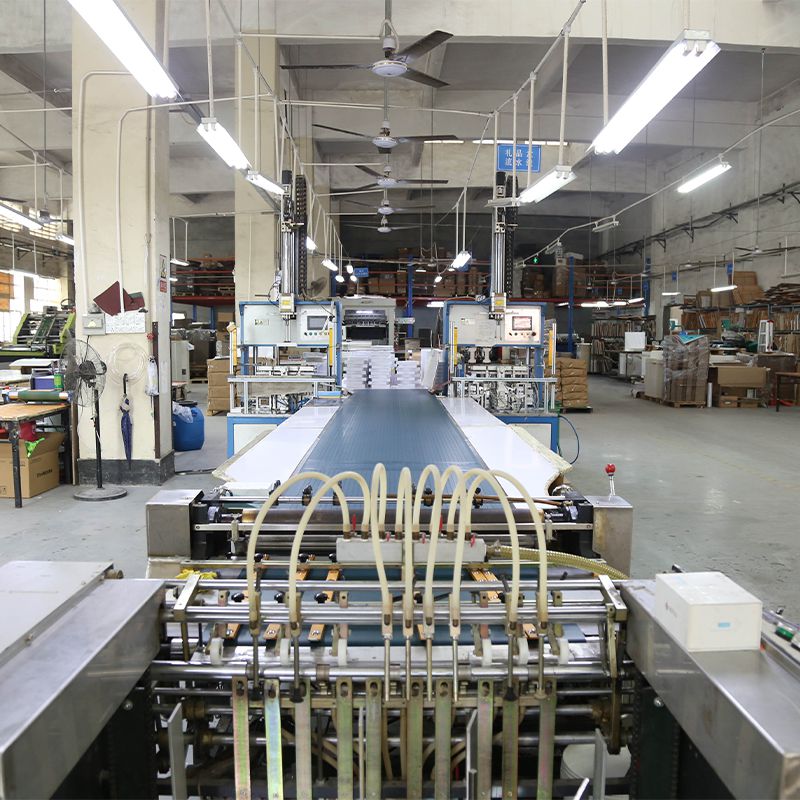 半自(zi)動天地(di)蓋成型(xíng)機